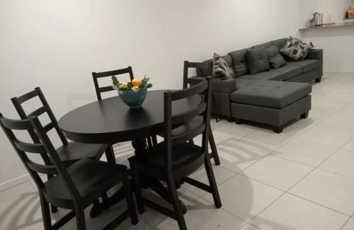 Deebing Heights House | Deebing Hideaway - Harmony Haven