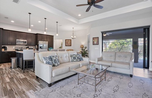 Deep Creek House | Deep Creek 3 Bedroom Private Pool and Spa Home