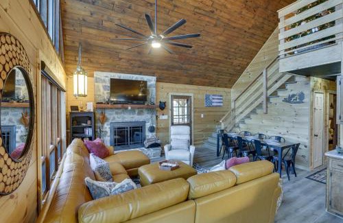 Deep Gap House | Deep Gap Cabin with 2 Decks and Community Amenities!