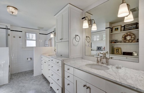 Old Enfield House | Deep in the Heart of Austin