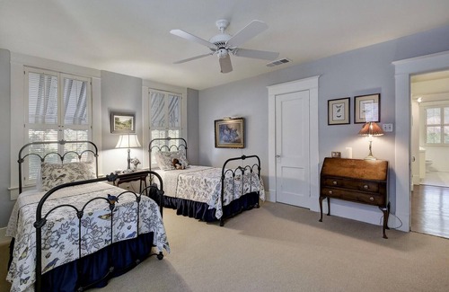 Old Enfield House | Deep in the Heart of Austin