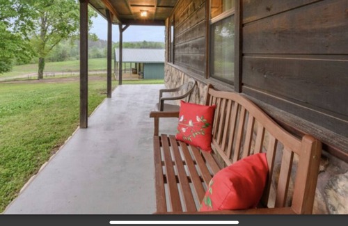 Smithville House | Deer Ridge Retreat