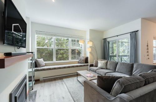 Blueberry Hill House | Deer Run by Outpost Whistler