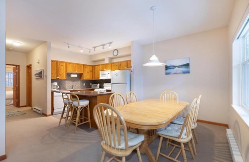 Blueberry Hill Apartment | Deer Run by Whistler Premier