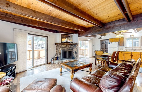 Montgomery Estates House | Deer Trail Retreat | House in South Lake Tahoe near stellar outdoor recreation