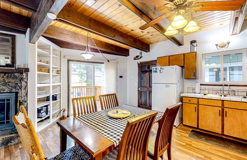 Montgomery Estates House | Deer Trail Retreat | House in South Lake Tahoe near stellar outdoor recreation