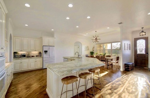 Brushy Bend Park House | Deer-Watching Delight: Fiber, Spacious Living!