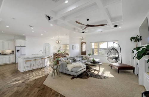 Brushy Bend Park House | Deer-Watching Delight: Fiber, Spacious Living!