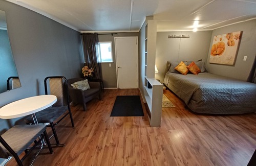 Okanagan-Similkameen Hotel | Deerview Lodge & Cabins - Princeton BC