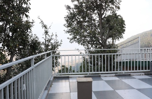 Tehri Cottage | DeerWood Cottages - Serene 3 BHK cottage near Kanatal & New Tehri in Uttarakhand