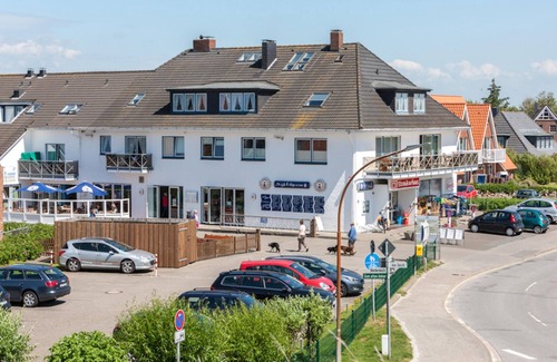 St. Peter-Ording Apartment | Deichkieker 5 - Apartment house Deichbude am Strand - 1a location to the main beach