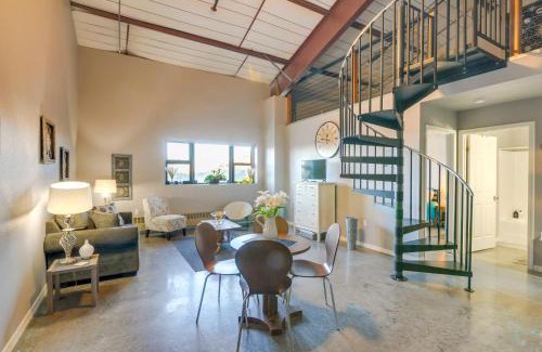 Del Norte Apartment | Del Norte Apartment with Loft Walk to Downtown!