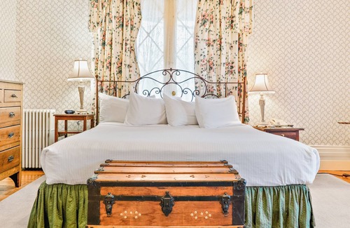 Rhinebeck Village Business District Hotel | Delamater Inn