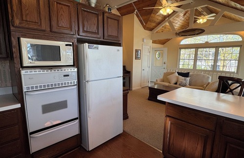 Delavan Lake House | Delavan Lakefront! The Avalon on Delavan