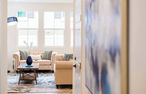 Upland House | Delight on Coral Bells Pl #41423
