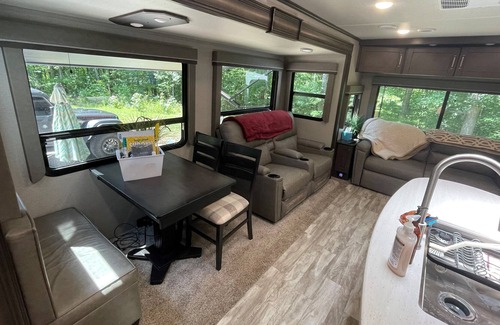 Counce House | Delightful 1 bedroom RV in Pickwick