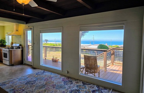 Bodega Bay Cottage | Delightful 2-bedroom occuan view cottage , 2 minutes walk to the beach