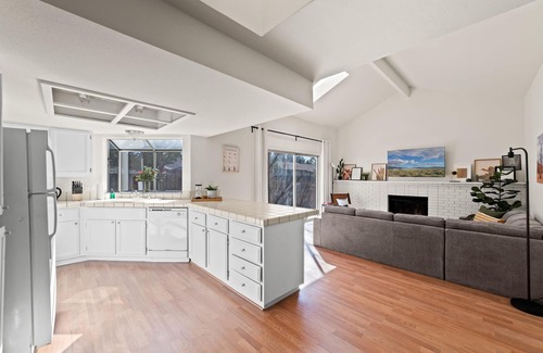 Northwest Reno House | Delightful 4BR Home Nr Downtown Reno w Fireplace