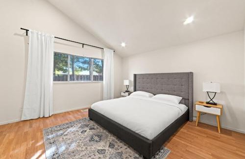 Northwest Reno House | Delightful 4BR Home Nr Downtown Reno w Fireplace