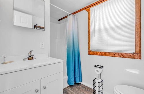 Key Colony Beach Cabin | Delightful Aqualodge! Cabana Club Access!