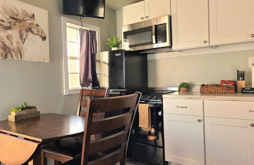 Young Cabin | Delightful, cozy mini cabin with 2 bedrooms