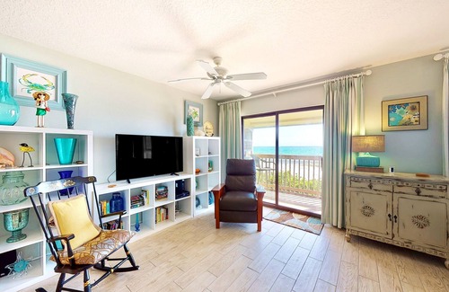 Melbourne Beach House | Delightful dog-friendly waterfront oasis with balcony, patio, beach access & AC