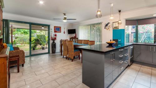 Bongaree House | Delightful Duplex on Rose Ct, Bongaree