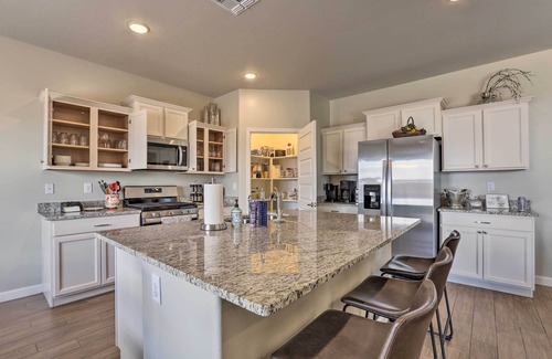 Sahuarita House | Delightful Family-Friendly House w/ Fire Pit!