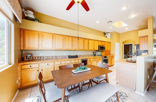 Dove Mountain House | Delightful home with backyard oasis - private pool with spa, cozy patio