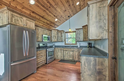 Isle Cabin | Delightful Isle Retreat w/Boat Dock & Slip!