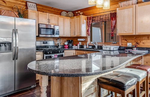 New Lisbon Cabin | Delightful Lofted Cabin W/ Free WiFi, Three Ponds, & Firepit - Dogs Welcome