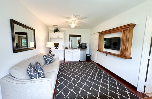 Biggar Apartment | Delightful Luxury Suite In The Heart Of Fort Myers