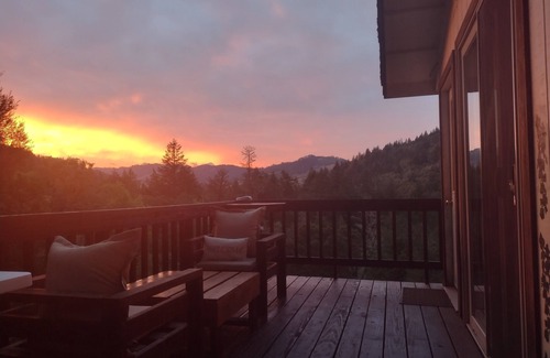 Redway Apartment | Delightful off grid studio with beautiful mountain views