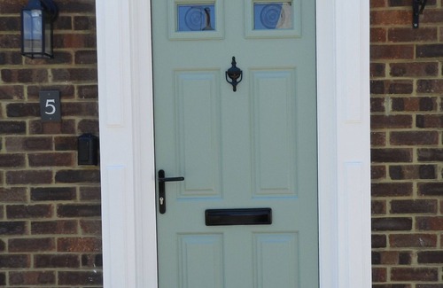 Deal House | Delightful seaside cottage, central, quiet with free parking. Sleeps 5.