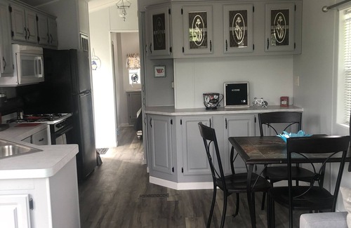 Johnstown House | Delightful, Serene Tiny Home- Casa Villa