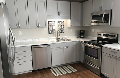 Maggie Valley Cottage | Delightful sparkling clean bungalow In fabulous Maggie Valley North Carolina.