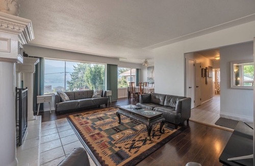 Okanagan-Similkameen House | Delightful Sunny Okanagan Lakeview Naramata Bench Home FarmStatusnoRestrictions