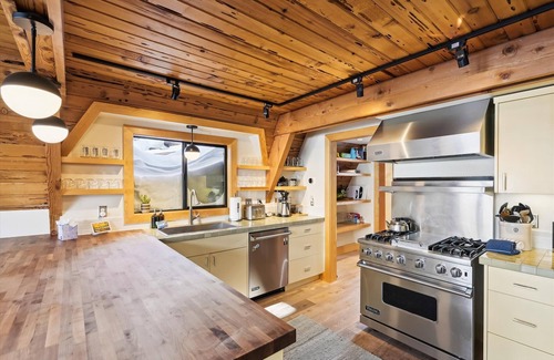 Alpine Meadows House | Delightful Upgraded Home in Alpine Meadows