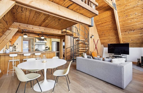 Alpine Meadows House | Delightful Upgraded Home in Alpine Meadows