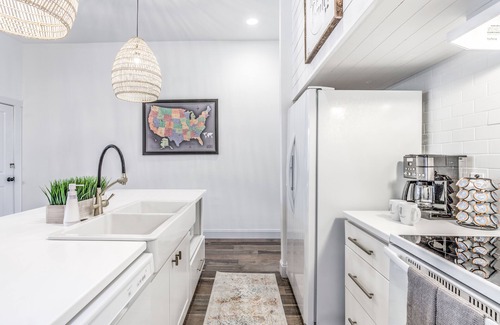 The Gate House | Delightfully Redesigned Home - JZ Vacation Rentals