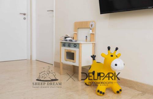 Kesawan Apartment | Delipark Mall 2 Bedrooms 1 Bathroom 4-6 Pax Liberty Tower Level 9