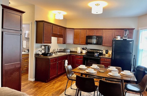 Wisconsin Dells House | DELL-ightfully Downtown Dells! PERFECT location! Porch/Patio/Grill/Fire pit!