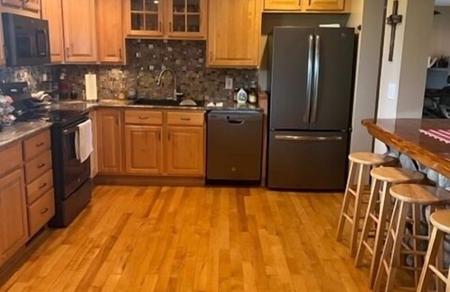 Briggsville House | Dells Edge on Lake Mason
