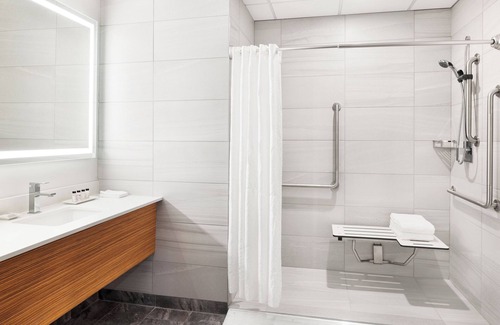 Grande Prairie Hotel | Delta Hotels by Marriott Grande Prairie Airport