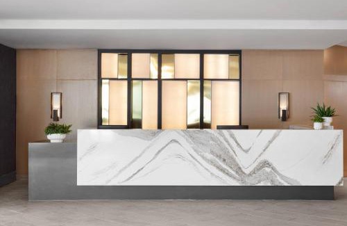 Northeast Virginia Beach Resort | Delta Hotels by Marriott Virginia Beach Waterfront Suites