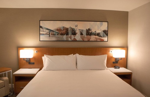 Breinigsville Hotel | Delta Hotels by Marriott Allentown Lehigh Valley