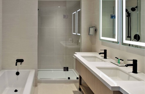 City Centre Hotel | Delta Hotels by Marriott Kamloops