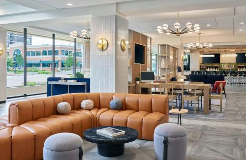 Nelson Hotel | Delta Hotels by Marriott Muskegon Convention Center
