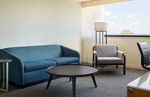Nelson Hotel | Delta Hotels by Marriott Muskegon Convention Center
