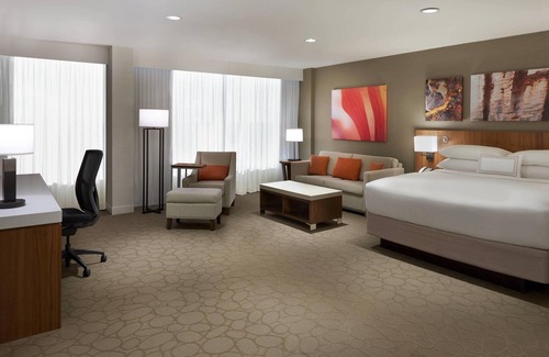 Etobicoke Hotel | Delta Hotels by Marriott Toronto Airport & Conference Centre